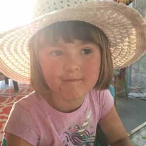 Meet your Posher, Leigh